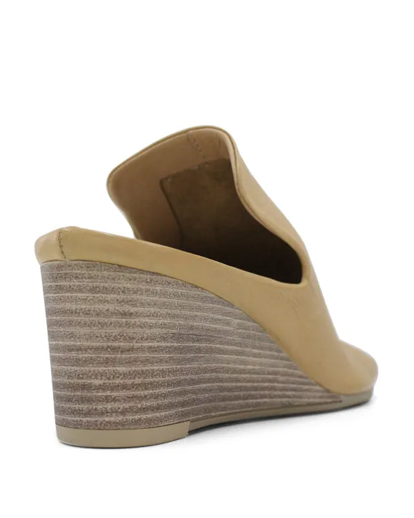 BUENO JOEY WEDGES