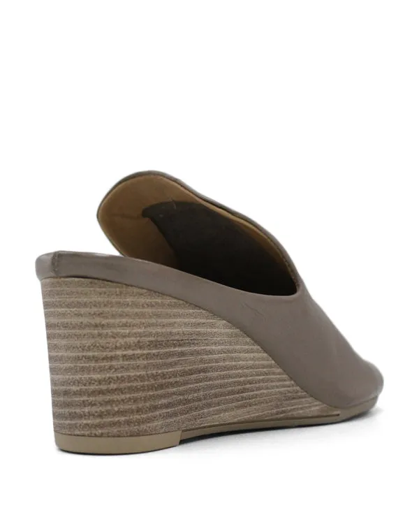BUENO JOEY WEDGES