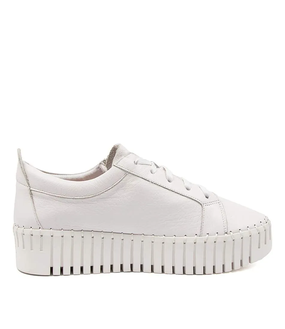 BUMP ZIP SNEAKER