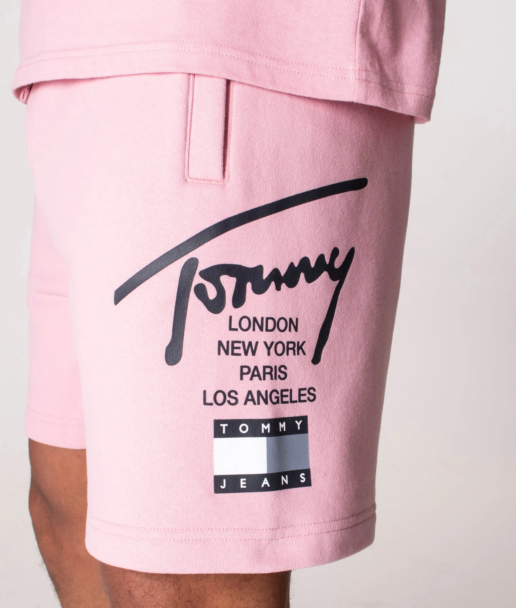 Relaxed Modern Beach Signature Shorts